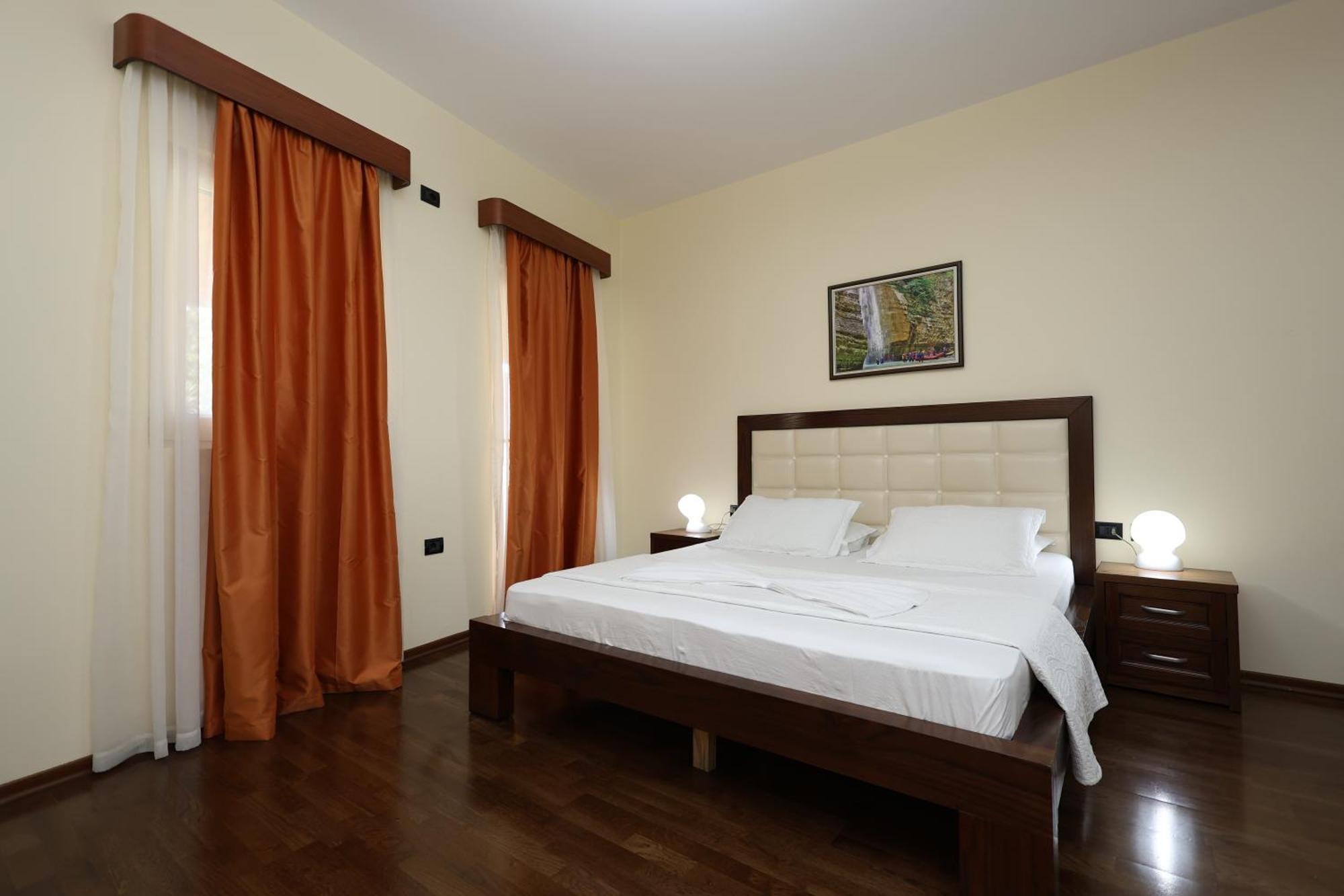 Hotel Kanione Cerenisht Exterior foto