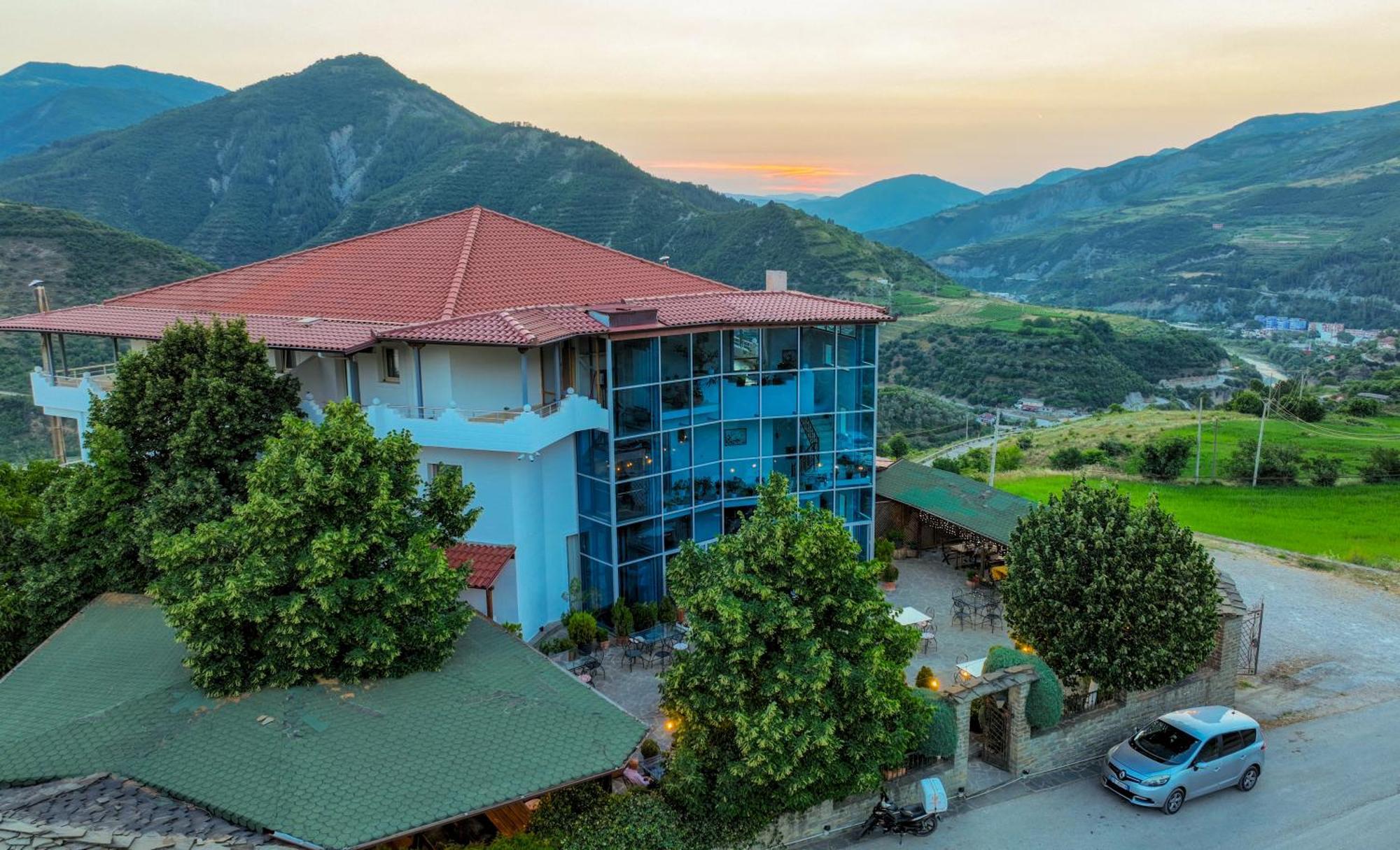 Hotel Kanione Cerenisht Exterior foto